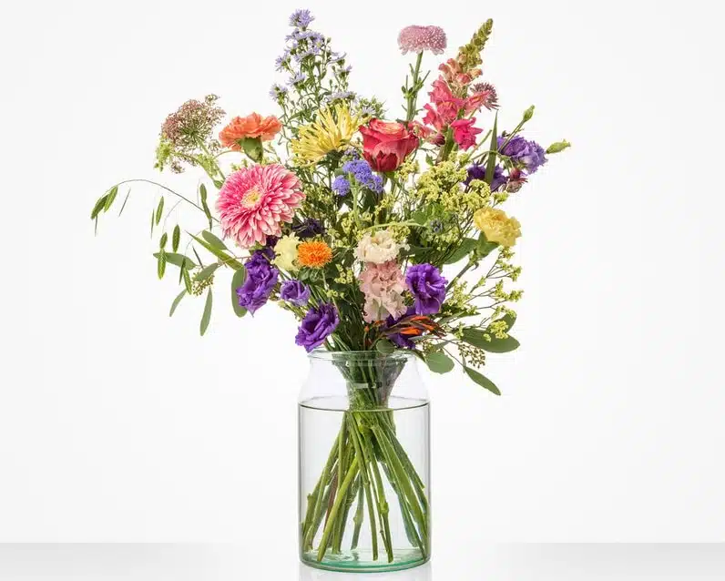 Kleurrijk boeket uit de bloemenwebshop van Het Ambacht